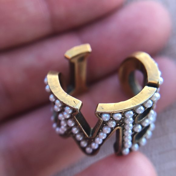 ULTRA RARE! Gucci LOVED Pearl Ring NEW IN GUCCI BOX - Picture 1 of 13